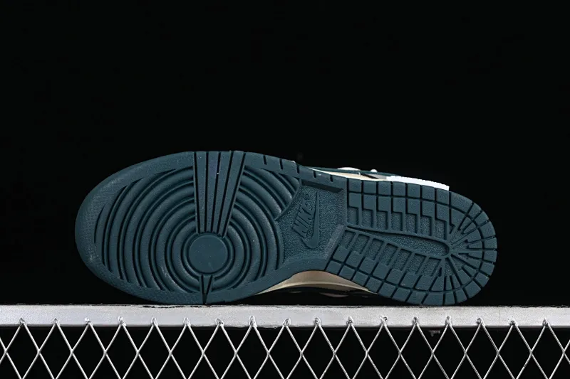 All categories Nk SB Dunk series Nk SB Dunk Low low-top sneakers Nk Dunk Low Panda Prank Space Exploration-Star Trek Mocha SB strap low-top casual sneakers FQ8080-133